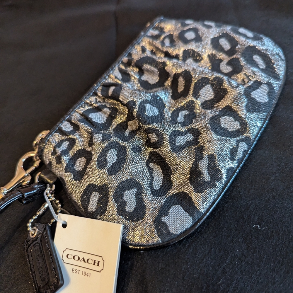 Coach Wristlet NWT - Picture 2 of 5